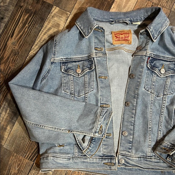 Levi's Light Blue Denim Jacket - Picture 4 of 6